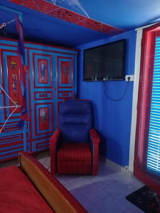 Hotel Spiderman House CTA Exteriér fotografie
